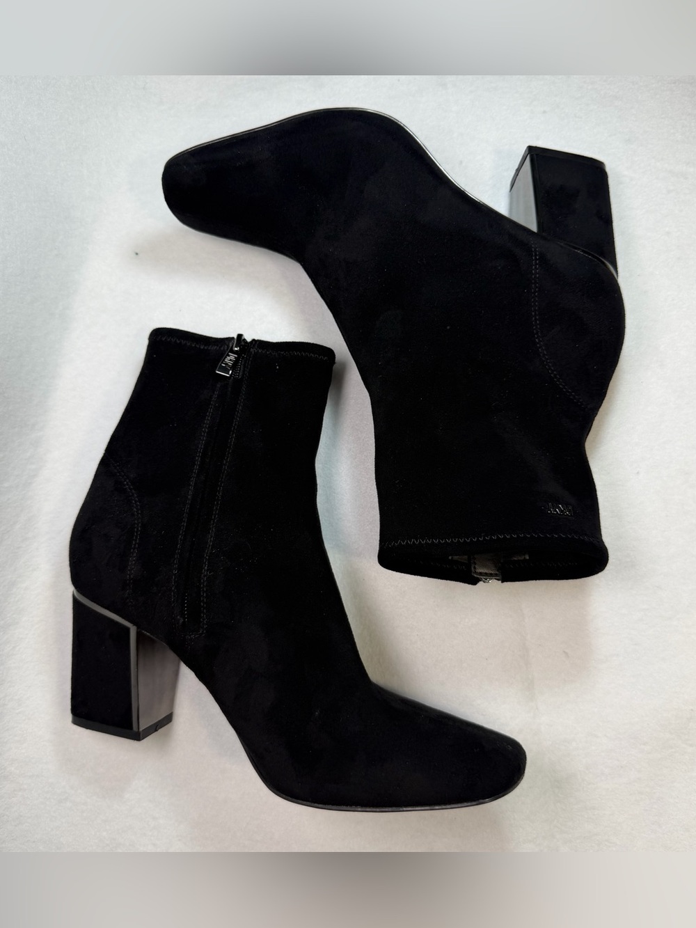 DKNY Black Stretch Ankle Boots Women’s 8M Block Heel Silver Trim Zip Booties